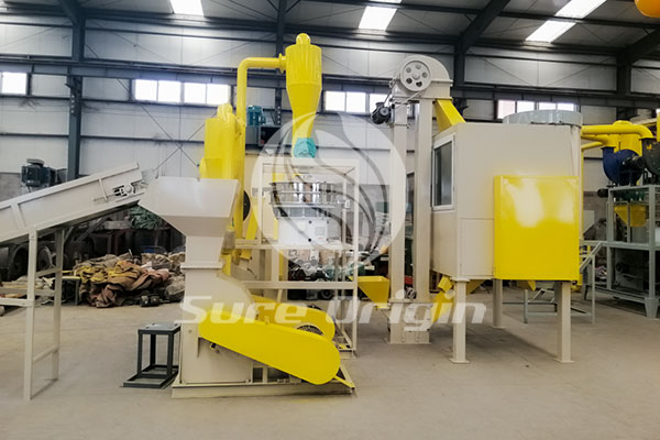 Envío de la máquina de reciclaje de PCB de 100-150 kg/H a la India