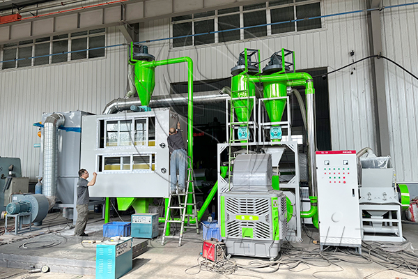 Clientes alemanes visitan Sure Origin y adquieren una máquina de reciclaje de aluminio y plástico